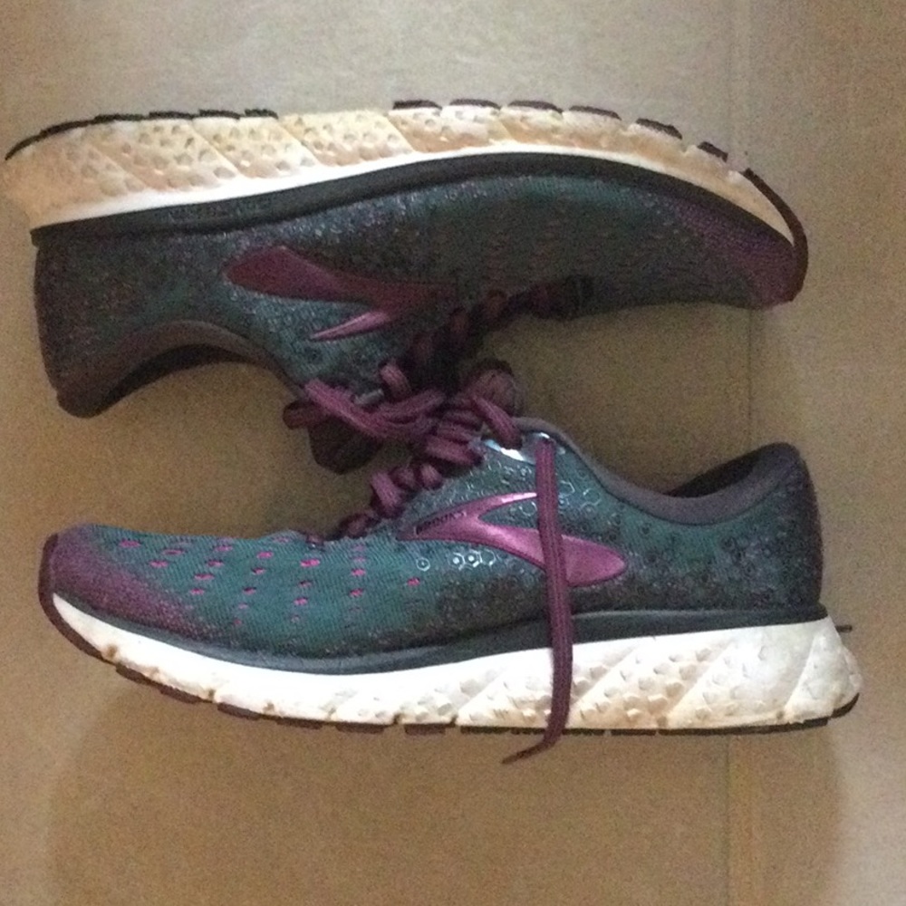 COPY - Brooks Glycerin 17 running shoes, Sz 9